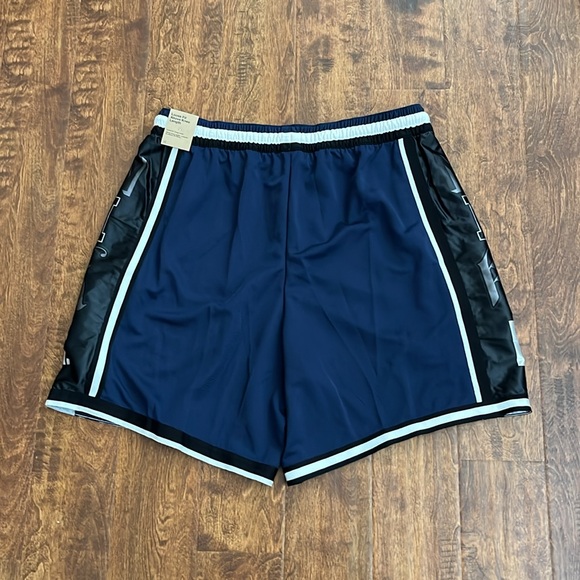 Nike Multi Sport Shorts Size XXL - Picture 16 of 17